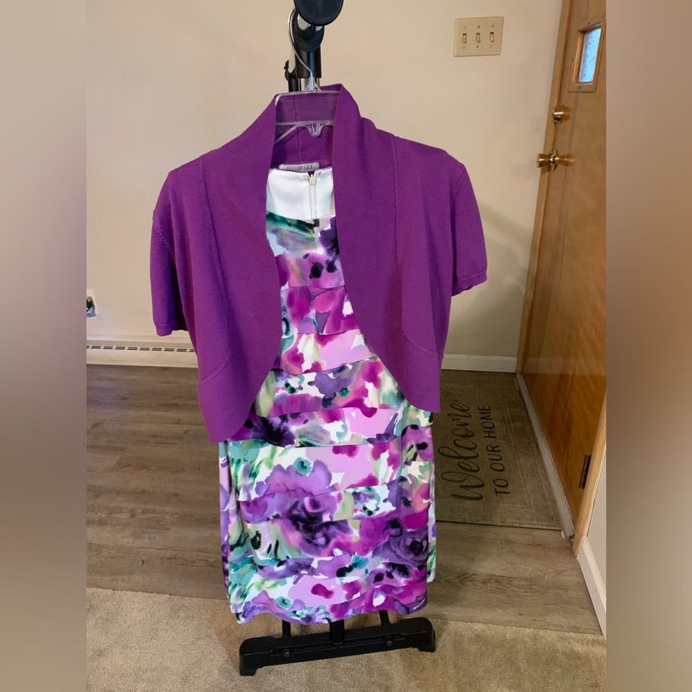 Cute Purple & White Flower Dress/Size- 4/ with purple matching shrug- Medium